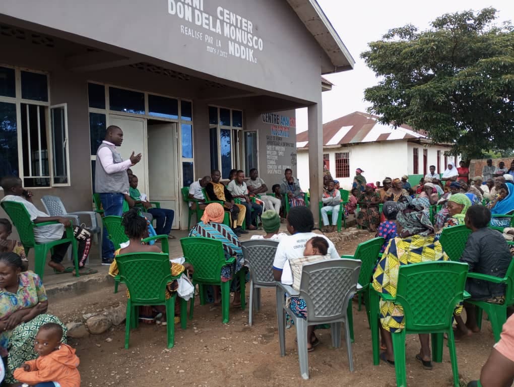 Communicating impact with farmers in Luvungi
