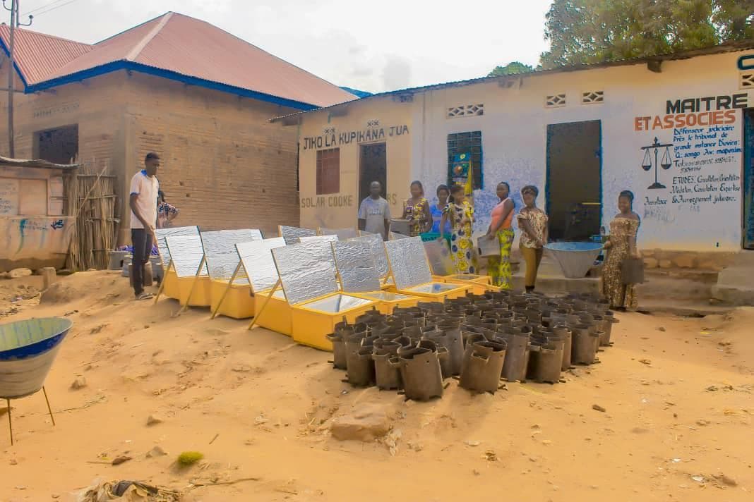 Solar jikos lined up for distribution
